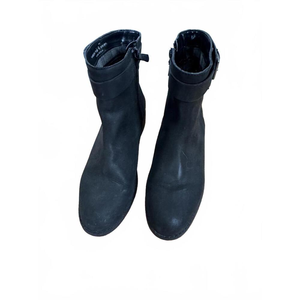 Cole Haan Booties with Buckle on the Side Size 7.5